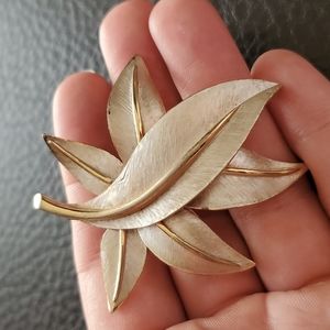 VTG Pastelli brooch